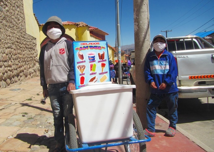 Bolivia: NNA  trabajadores dan su voto de opinión en las elecciones